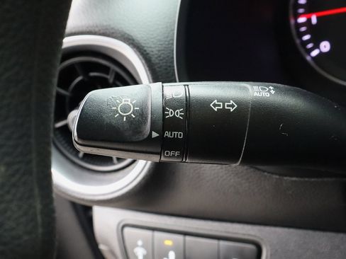 Used 2022 Kia Forte LXS w/ LXS Technology Package image 16