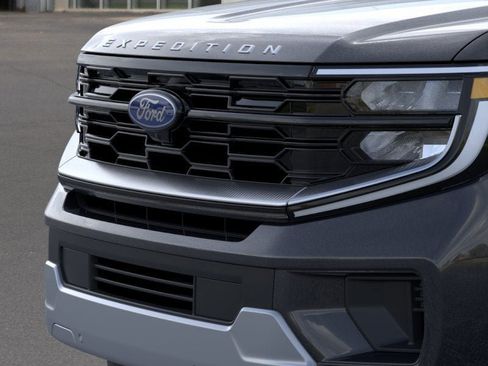 New 2026 Ford Expedition Max Platinum image 17