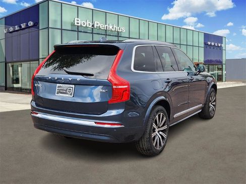 Used 2025 Volvo XC90 B6 Plus image 32