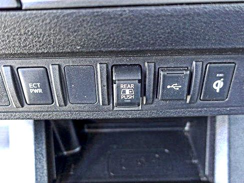 Used 2023 Toyota Tacoma TRD Sport AWD/4WD image 23