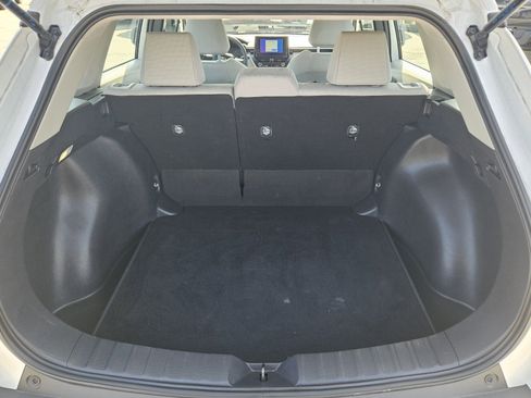 Certified 2024 Toyota Corolla Cross L image 9