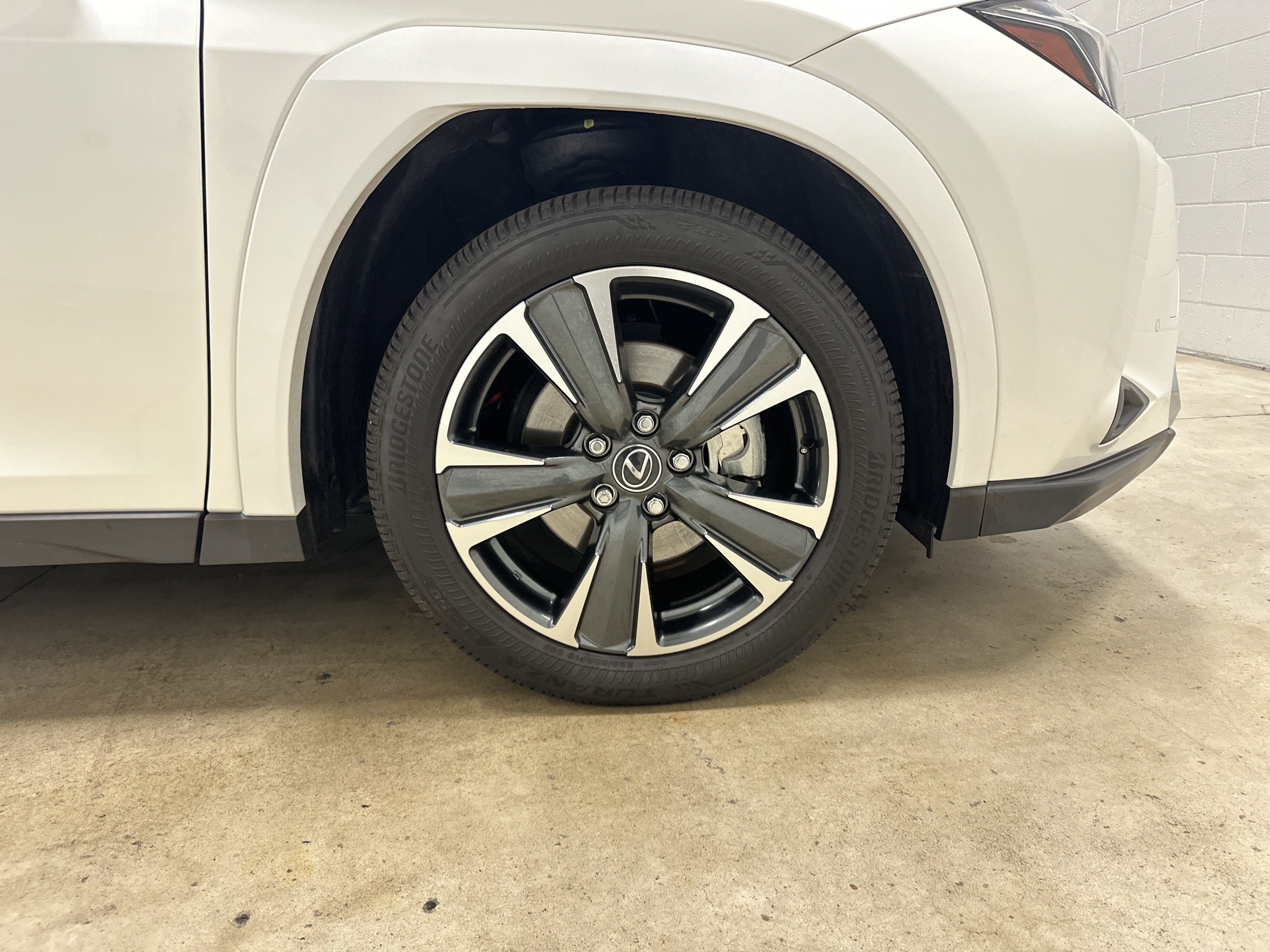 Certified 2025 Lexus UX 300h AWD w/ Accessory Package (Z2) image 13