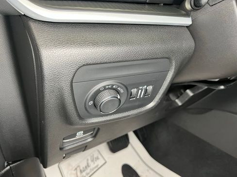 Used 2024 Jeep Grand Cherokee Altitude image 14