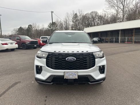 New 2026 Ford Explorer ST-Line w/ ST-Line Street Pack image 8