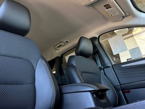 New 2025 Ford Escape SE image 14