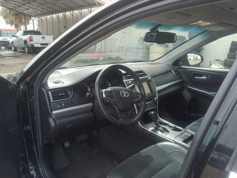 Used 2016 Toyota Camry XSE w/ Moonroof Package FWD image 19