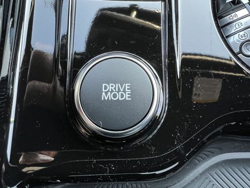 New 2026 Ford Explorer Platinum image 36