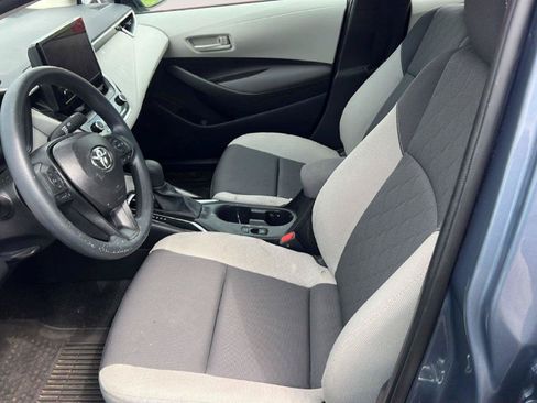 Used 2025 Toyota Corolla LE FWD image 9