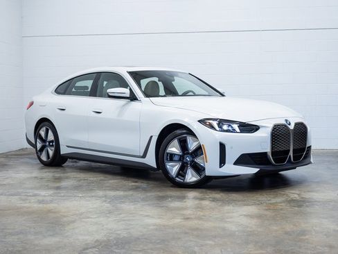 Used 2025 BMW i4 xDrive40i w/ Premium Package image 4