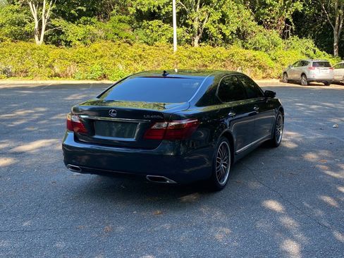 Used 2011 Lexus LS 460 L w/ Luxury Pkg RWD image 5
