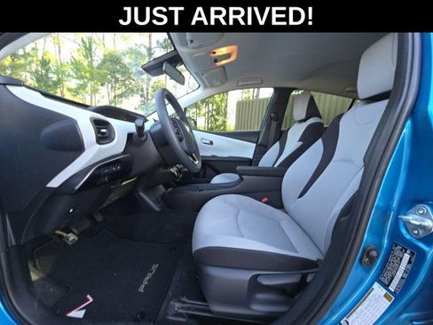 Used 2019 Toyota Prius LE FWD image 9
