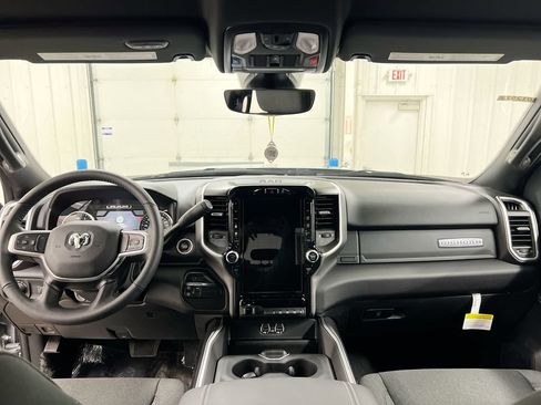 Used 2024 RAM 2500 Big Horn w/ Level 2 Equipment Group AWD/4WD image 10