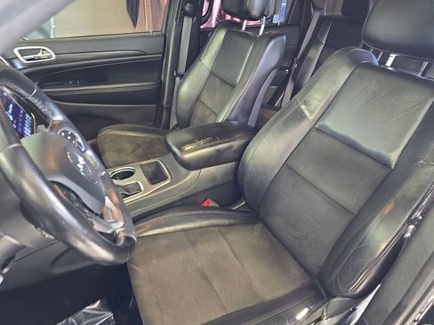 Used 2020 Jeep Grand Cherokee Altitude image 16