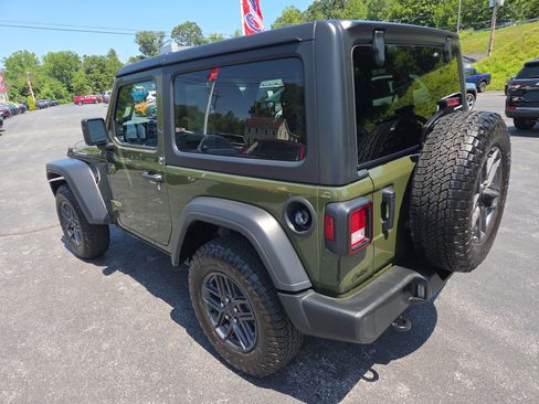 Used 2024 Jeep Wrangler Sport AWD/4WD image 6
