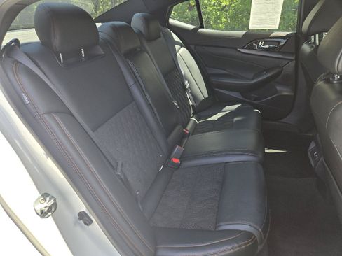 Used 2023 Nissan Maxima SR w/ Sport Mat Group FWD image 28