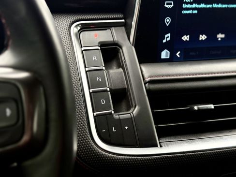 Used 2022 Chevrolet Suburban RST w/ Luxury Package image 23