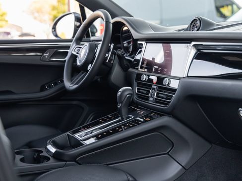 Certified 2026 Porsche Macan S AWD/4WD image 47