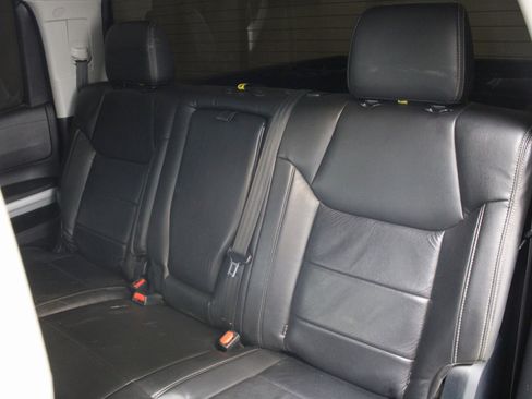 Used 2018 Toyota Tundra SR5 w/ SR5 Upgrade Package image 19