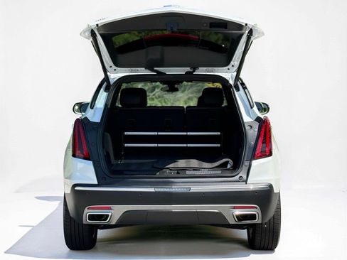 Certified 2025 Cadillac XT5 Premium Luxury AWD/4WD image 16