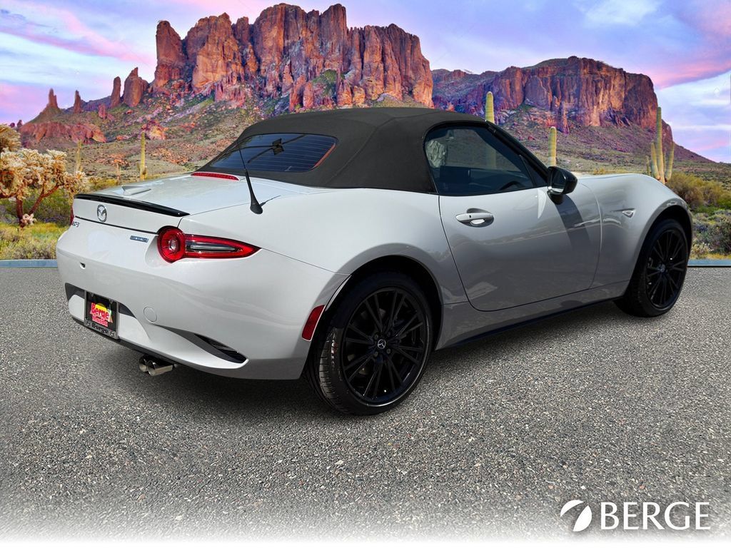 New 2026 MAZDA MX-5 Miata Club w/ Weather Package RWD image 8