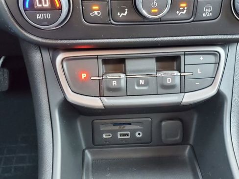 Used 2022 GMC Terrain AT4 w/ LPO, Floor Liner Package image 39