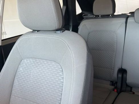 Used 2022 Ford Escape SE image 16