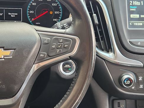 Used 2018 Chevrolet Equinox LT FWD image 31