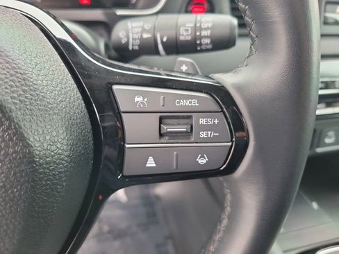 Used 2025 Honda Pilot EX-L image 26