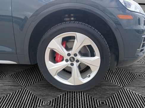 Used 2018 Audi Q5 Prestige w/ Prestige Package image 9