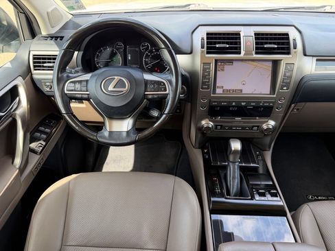 Used 2020 Lexus GX 460 Premium w/ Premium Package AWD/4WD image 15