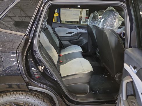 New 2026 Volkswagen Tiguan SE R-Line FWD image 25