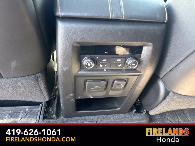 Used 2021 Chevrolet Traverse Premier w/ Redline Edition FWD image 37
