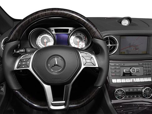 Used 2013 Mercedes-Benz SL 550 image 6