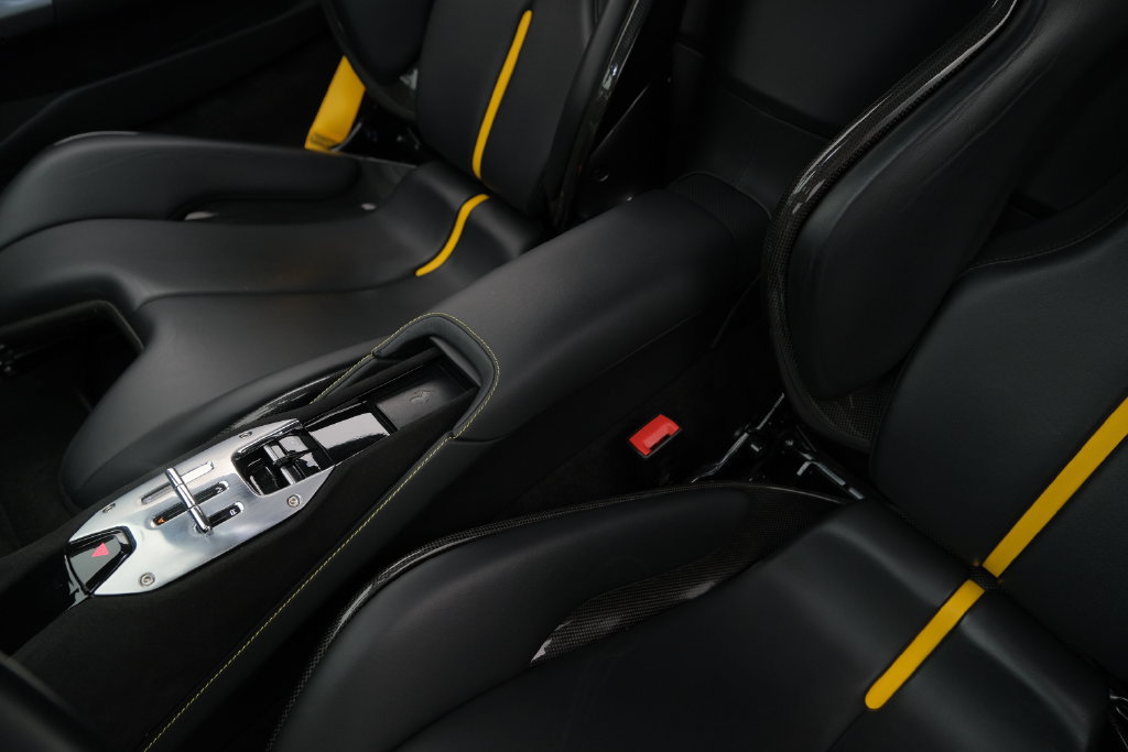 Used 2021 Ferrari SF90 Stradale AWD/4WD image 13