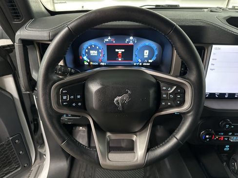 Used 2025 Ford Bronco Outer Banks AWD/4WD image 14