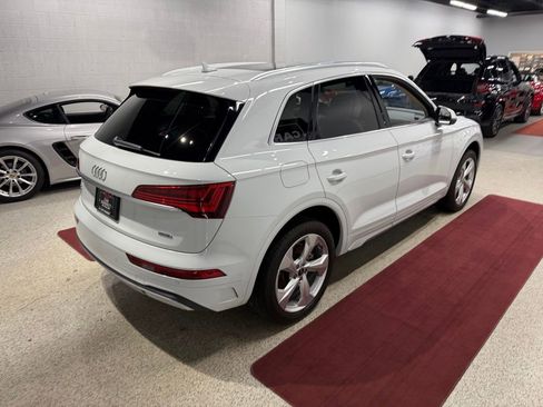 Used 2021 Audi Q5 2.0T Premium Plus w/ Premium Plus Package AWD/4WD image 12