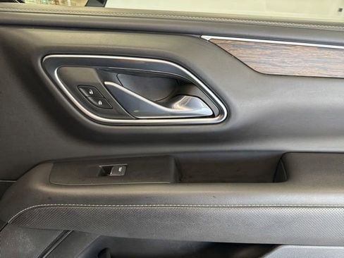 Used 2023 Chevrolet Suburban Premier AWD/4WD image 53