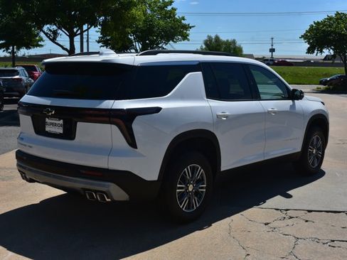 New 2026 Chevrolet Traverse LT w/ Driver Confidence Package AWD/4WD image 5
