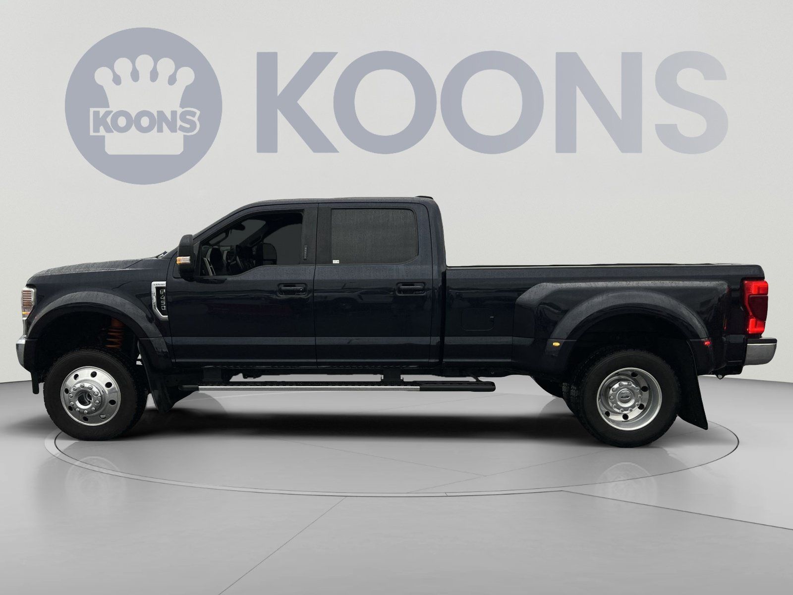 Used 2022 Ford F450 Lariat w/ Lariat Ultimate Package AWD/4WD image 2