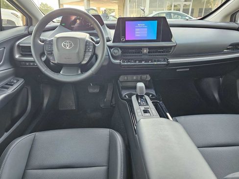 Certified 2026 Toyota Prius XLE FWD image 18