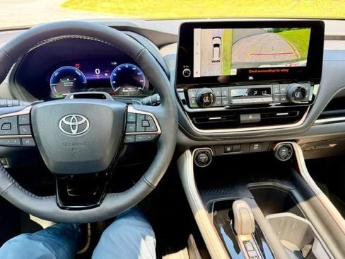 Certified 2026 Toyota Grand Highlander AWD Hybrid image 14
