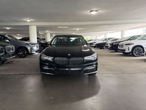 Used 2018 BMW 740i RWD image 5