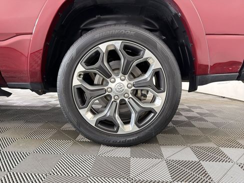 Used 2019 RAM 1500 Limited AWD/4WD image 10