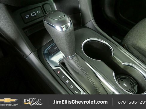 Used 2021 Chevrolet Equinox LT AWD/4WD image 16