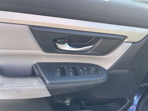 Used 2017 Honda CR-V LX image 20