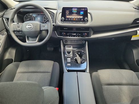 New 2026 Nissan Rogue SV image 7