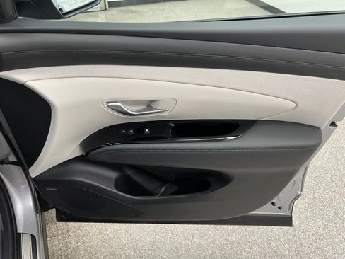 Used 2025 Hyundai Tucson Limited AWD/4WD image 51