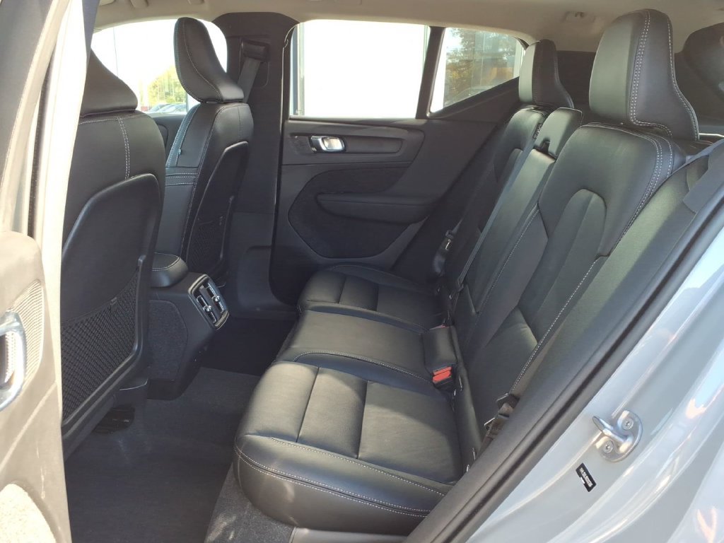 Certified 2024 Volvo XC40 B5 Plus w/ Protection Package Premier AWD/4WD image 8