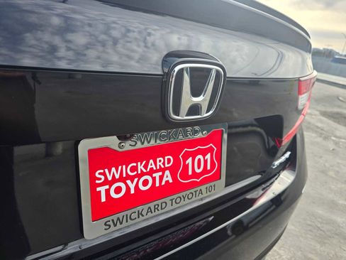 Used 2018 Honda Accord Sport image 16