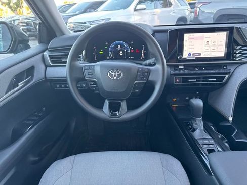 Used 2025 Toyota Camry LE image 13